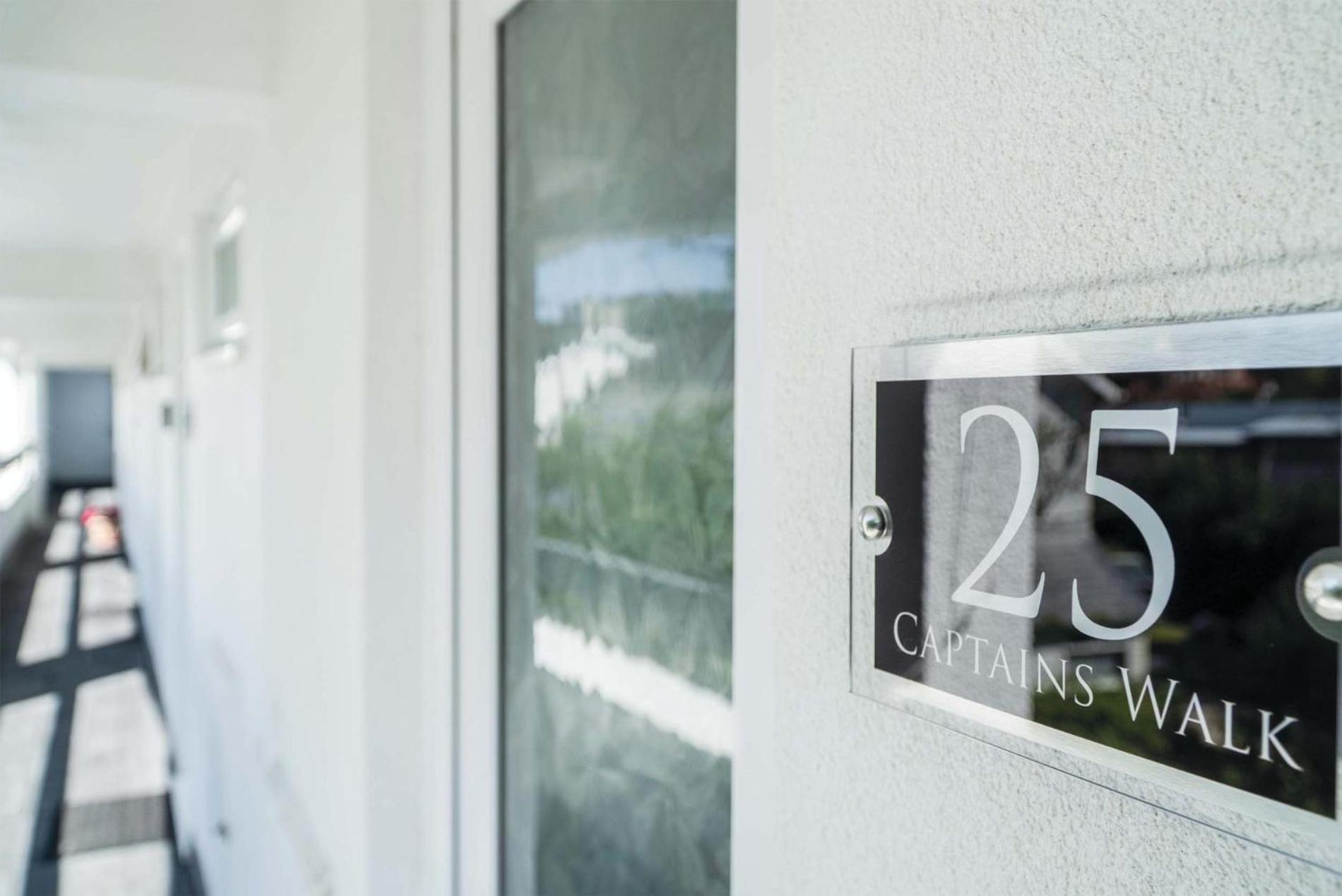25 Captains Walk - 1 Bedroom Apartment - ซอนเดอร์สฟุต ภายนอก รูปภาพ