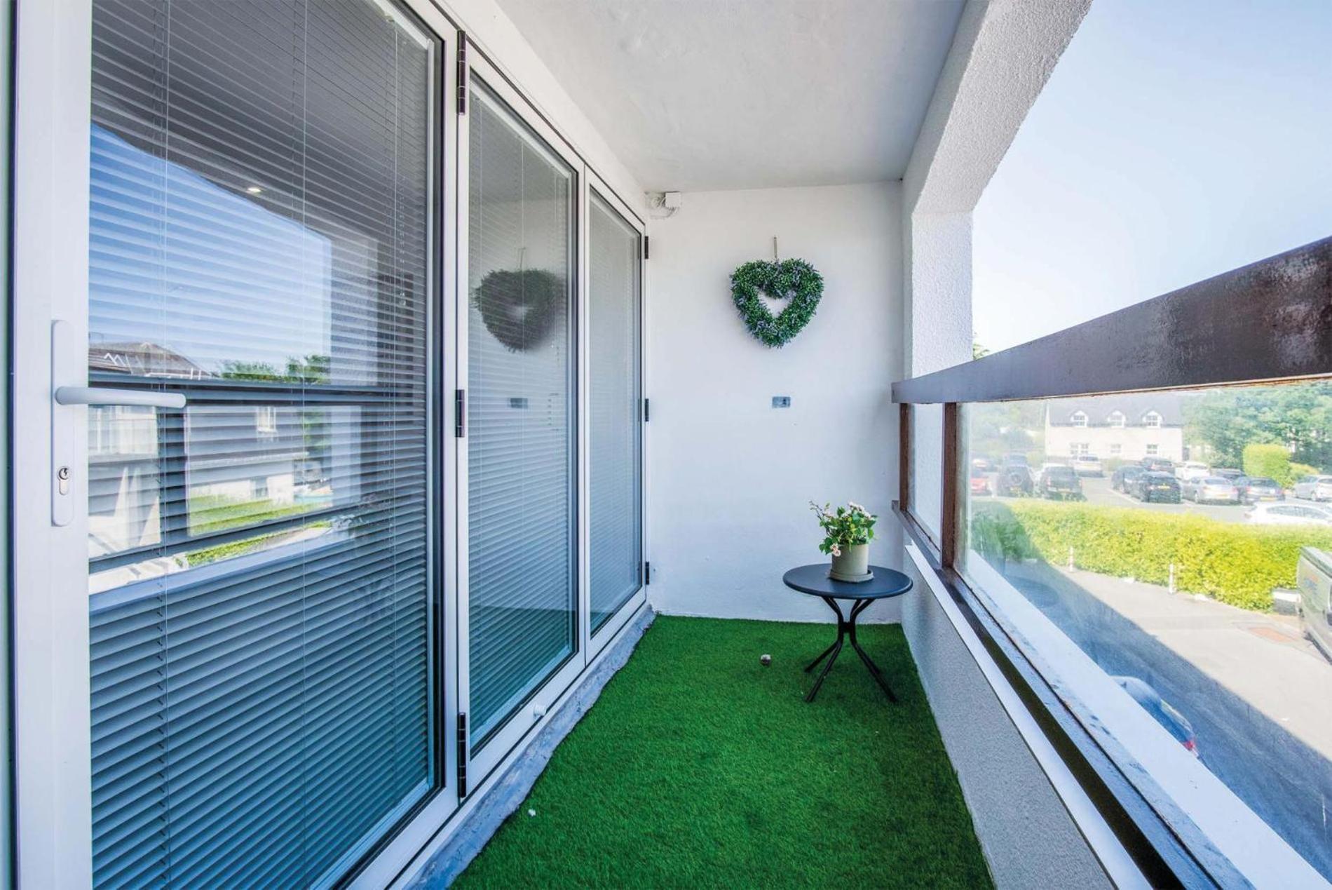 25 Captains Walk - 1 Bedroom Apartment - ซอนเดอร์สฟุต ภายนอก รูปภาพ